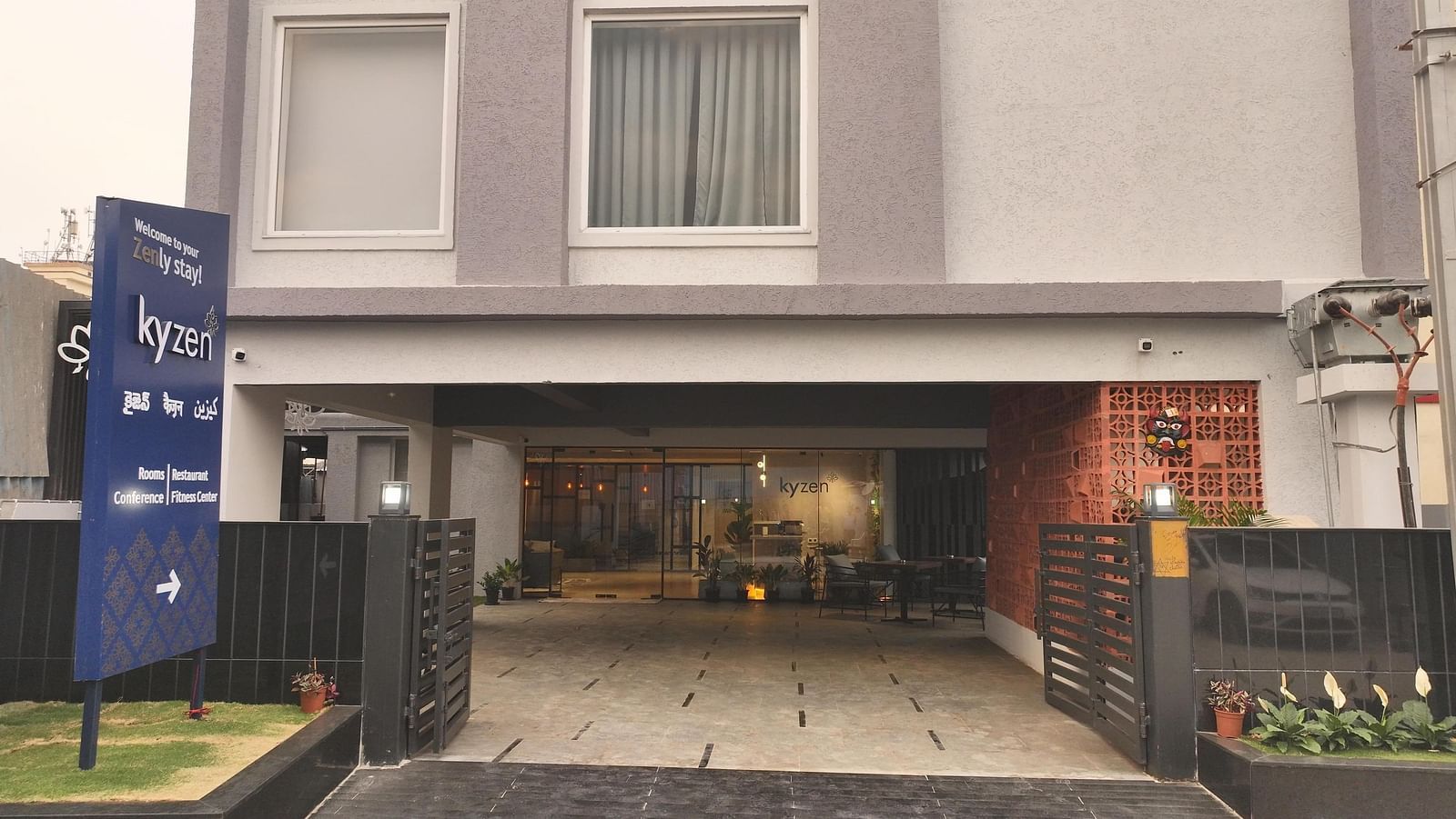 Kyzen Facade.1